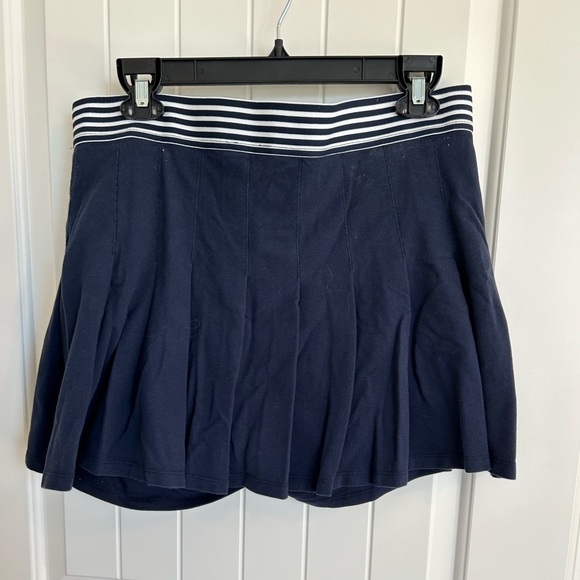 EUC size XL blue and white pleated skirt with built in shorts - Picture 1 of 4